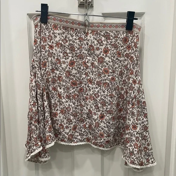 Spell & The Gypsy Jasmine Mini Skirt White and Red Floral Size M - Picture 7 of 8